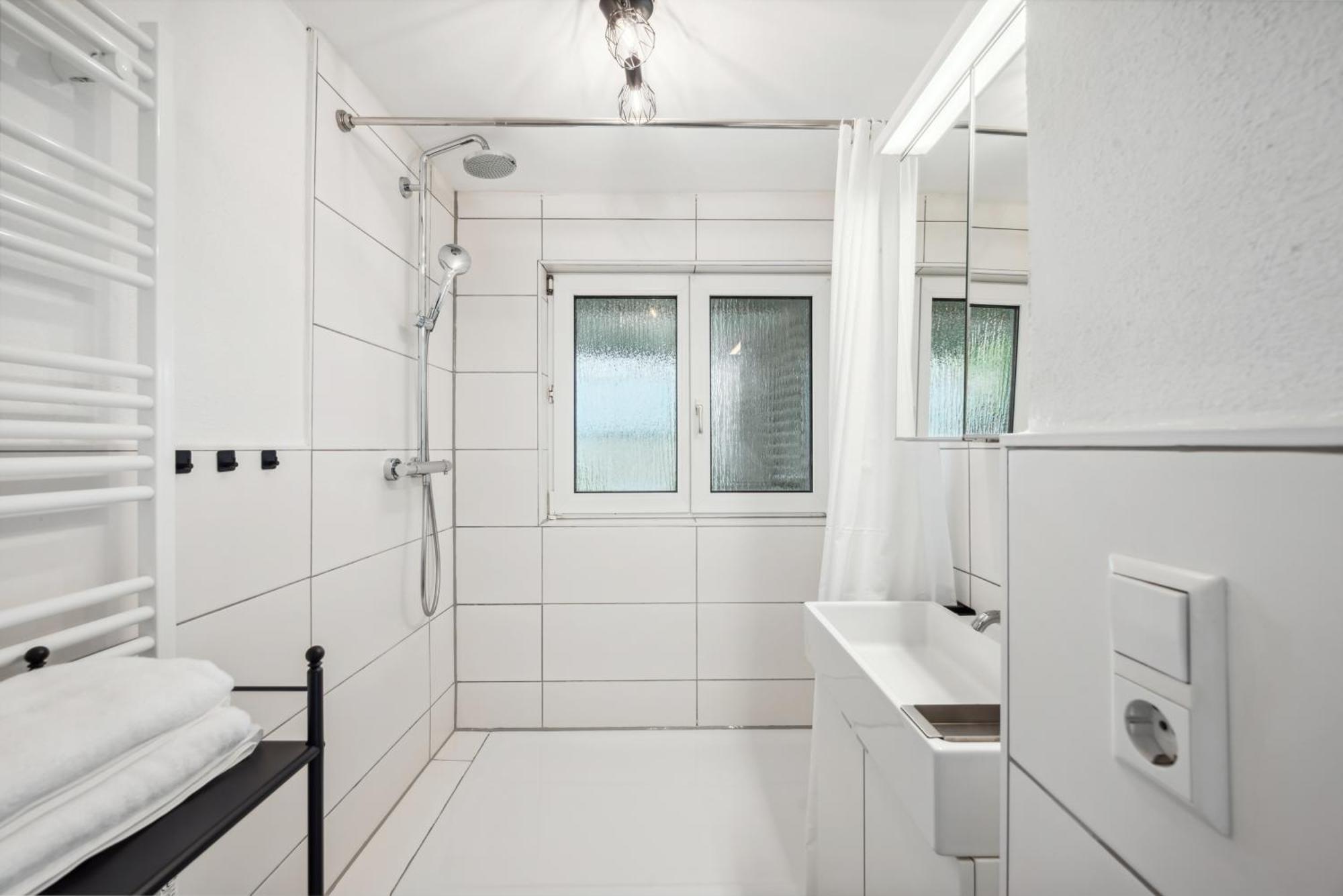Malu Rooms - Ruhige Lage, Erdgeschoss, Smarttv, Netflix, 24H Checkin, 路德维希堡 外观 照片