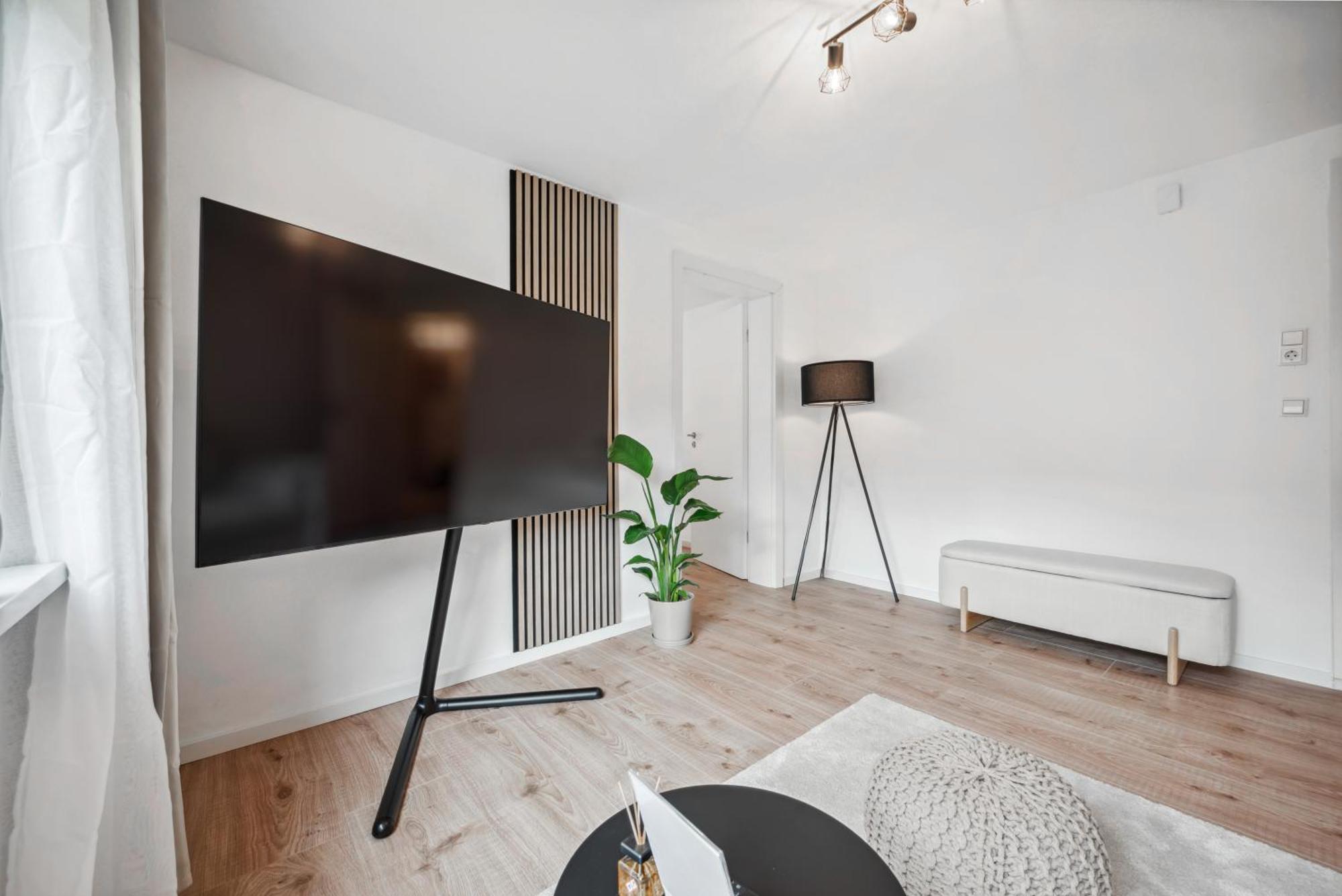 Malu Rooms - Ruhige Lage, Erdgeschoss, Smarttv, Netflix, 24H Checkin, 路德维希堡 外观 照片
